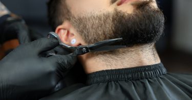 How to Fade Your Beard into a Bald Head